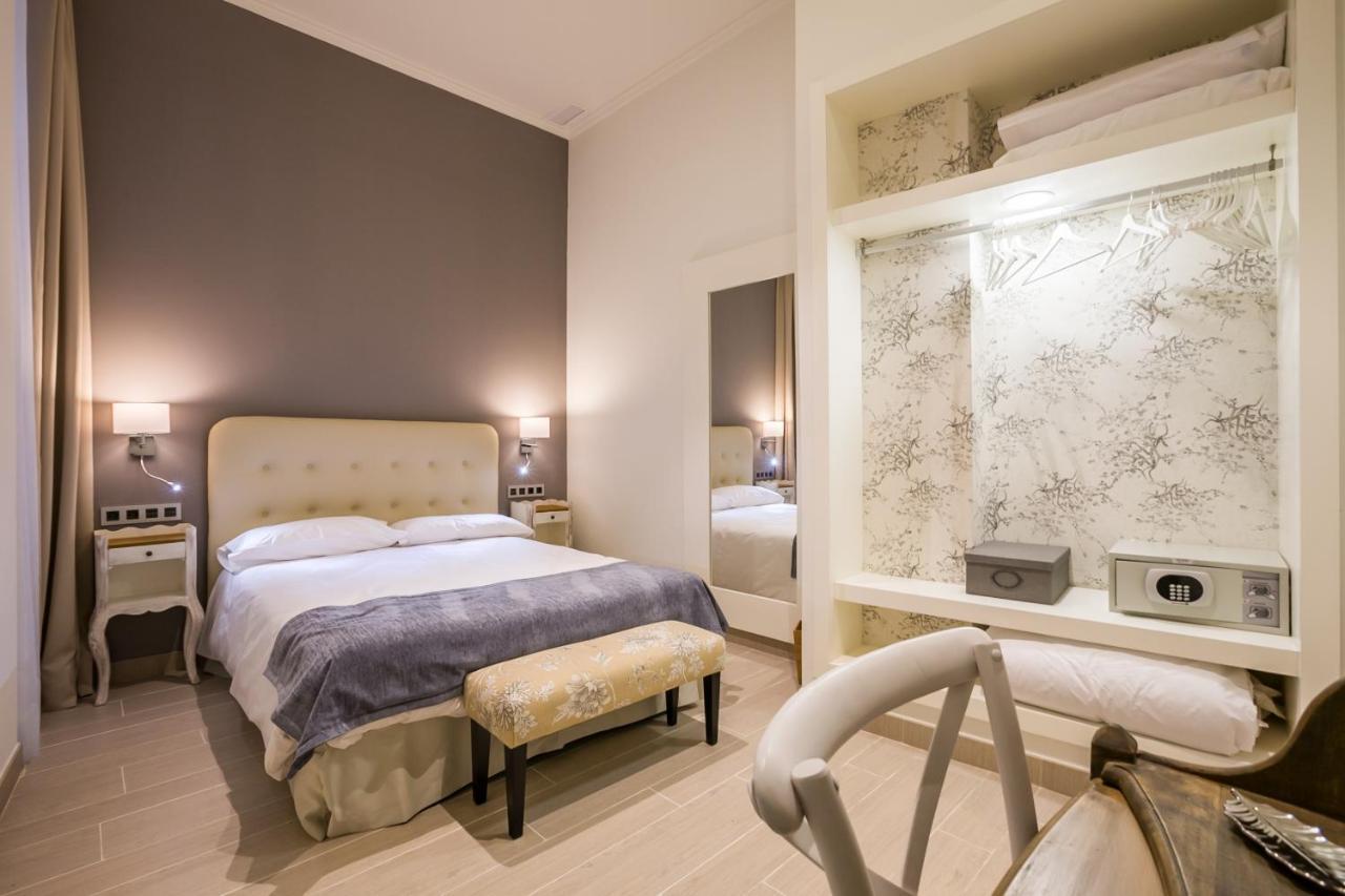 Welldone Cathedral Suites Севілья Екстер'єр фото